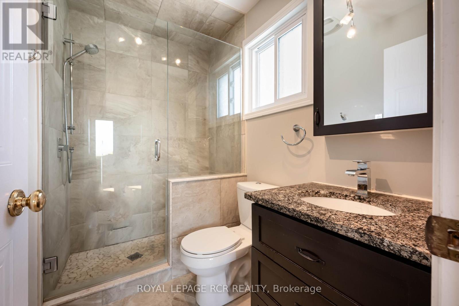 128 Courtney Crescent, Orangeville, Ontario  L9W 4S3 - Photo 11 - W12928124