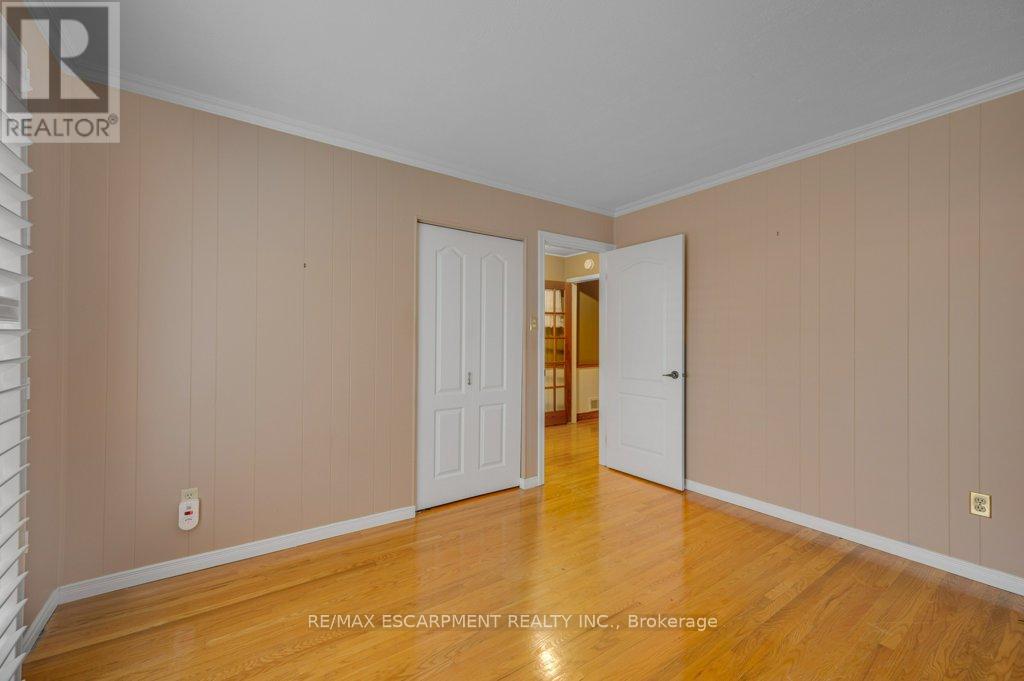 478 Anthony Drive, Oakville, Ontario  L6J 2K5 - Photo 17 - W12928138