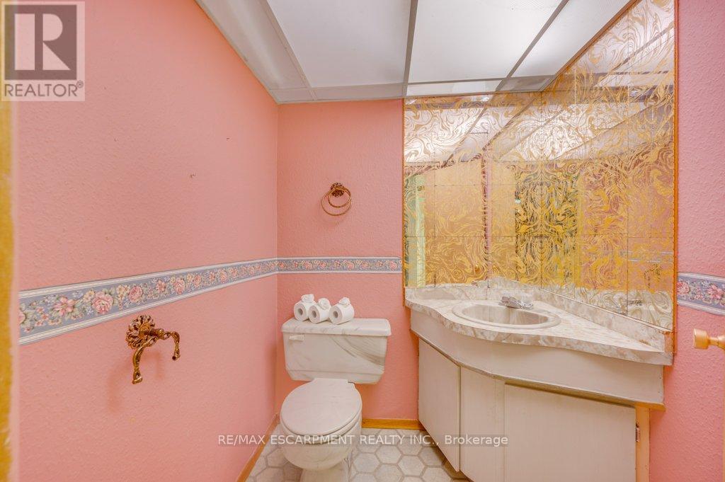 478 Anthony Drive, Oakville, Ontario  L6J 2K5 - Photo 28 - W12928138