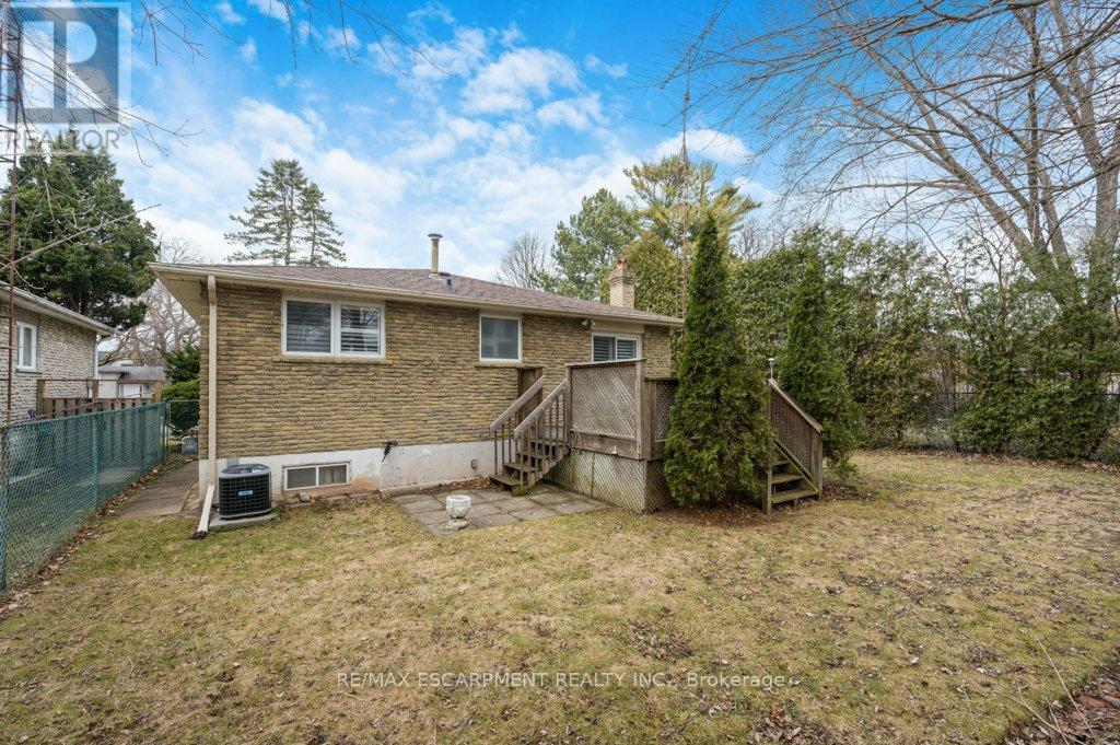 478 Anthony Drive, Oakville, Ontario  L6J 2K5 - Photo 34 - W12928138