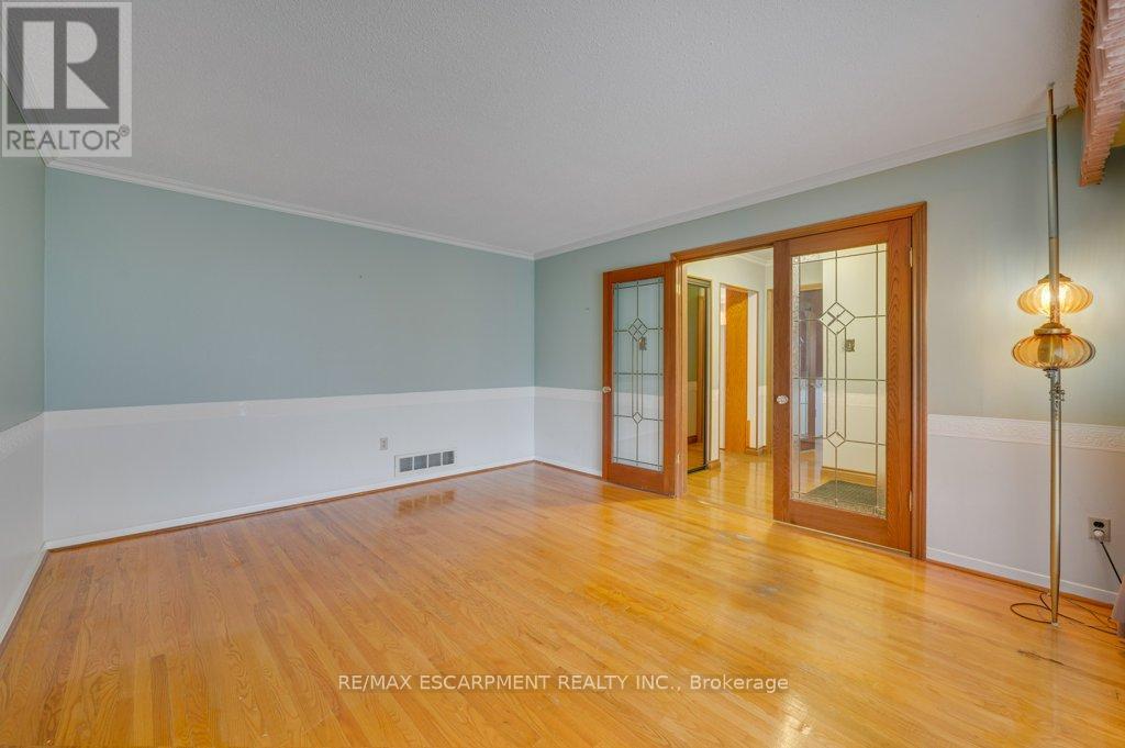 478 Anthony Drive, Oakville, Ontario  L6J 2K5 - Photo 4 - W12928138