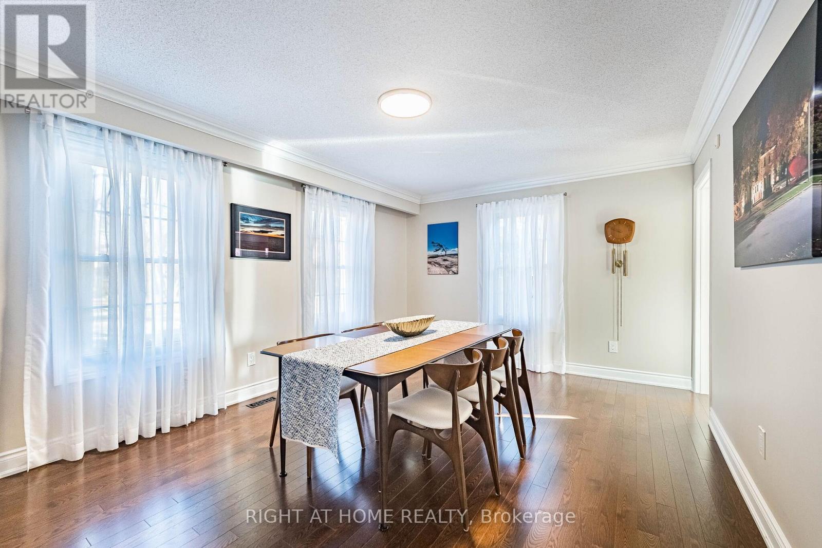 1114 Ballantry Road, Oakville, Ontario  L6H 5L1 - Photo 14 - W12928148