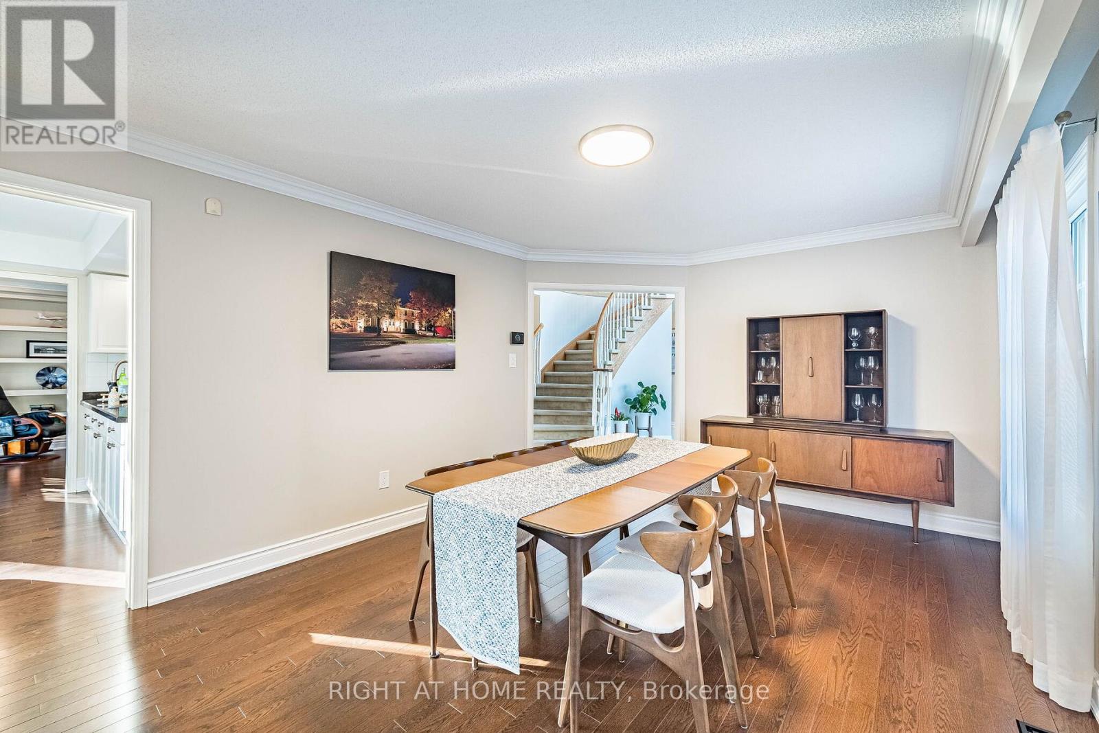 1114 Ballantry Road, Oakville, Ontario  L6H 5L1 - Photo 16 - W12928148