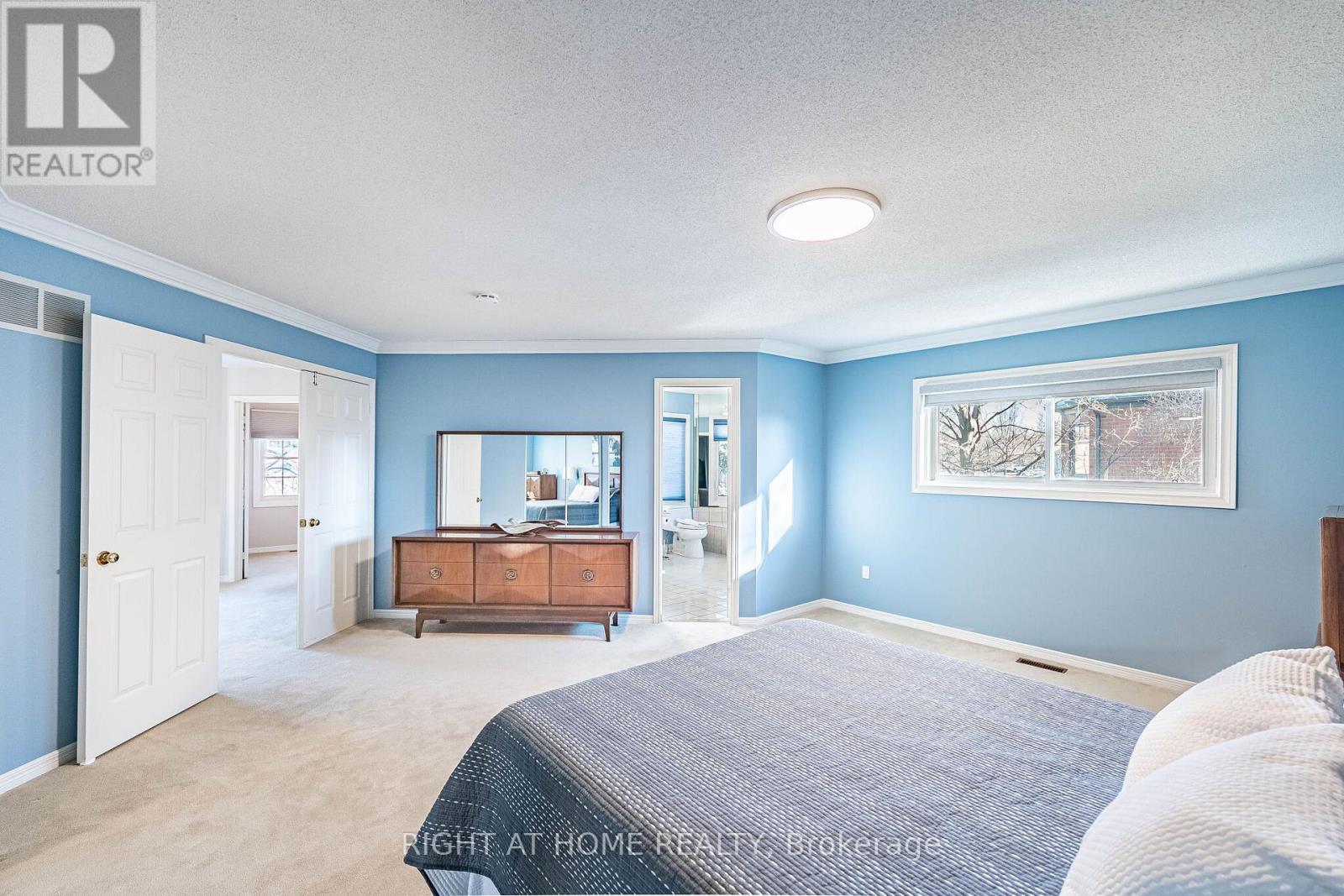 1114 Ballantry Road, Oakville, Ontario  L6H 5L1 - Photo 37 - W12928148