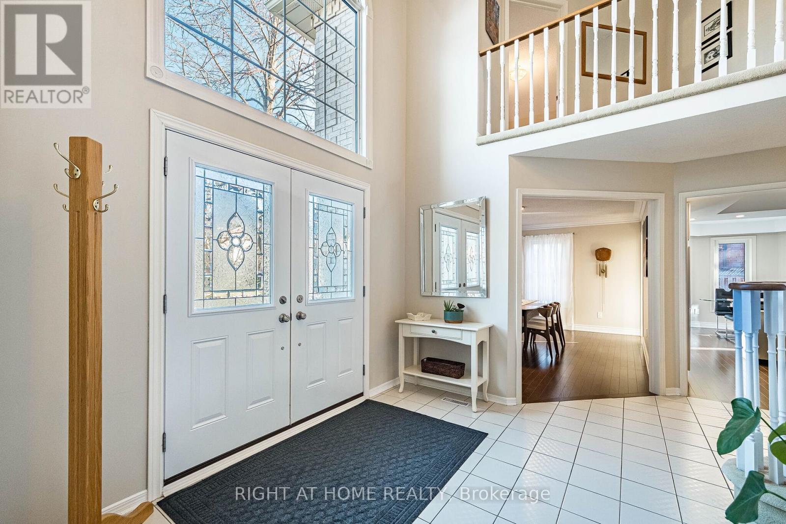 1114 Ballantry Road, Oakville, Ontario  L6H 5L1 - Photo 7 - W12928148