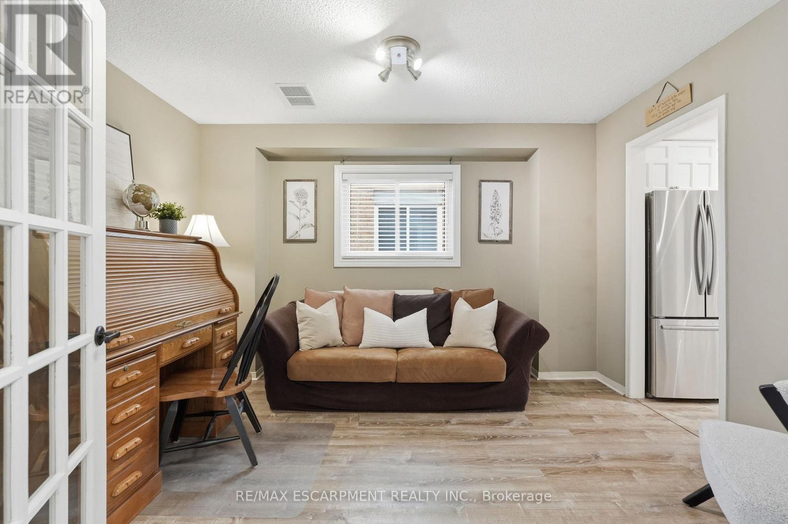 2493 Newport Street, Burlington, Ontario  L7M 3X7 - Photo 20 - W12928162