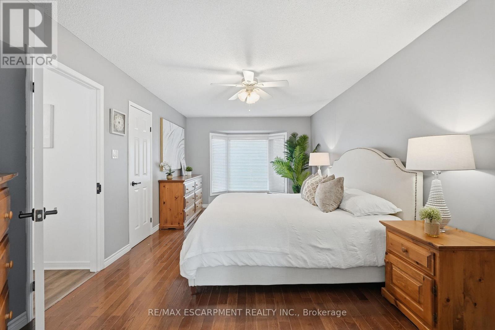 2493 Newport Street, Burlington, Ontario  L7M 3X7 - Photo 25 - W12928162