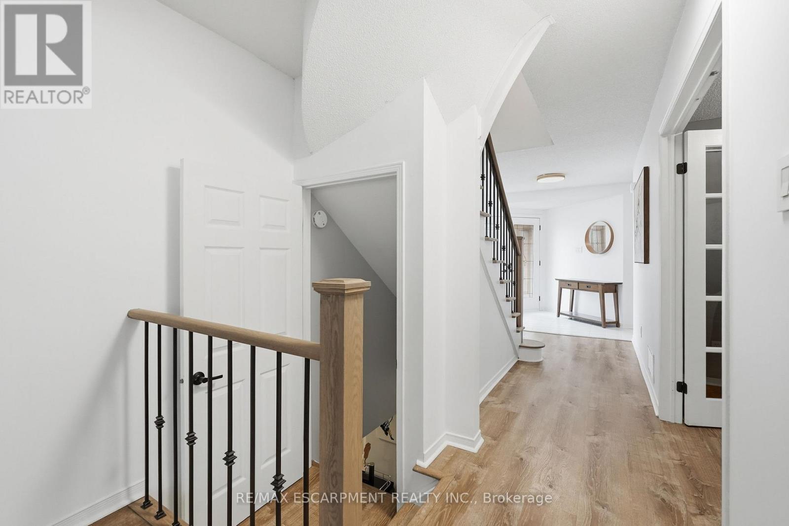 2493 Newport Street, Burlington, Ontario  L7M 3X7 - Photo 37 - W12928162