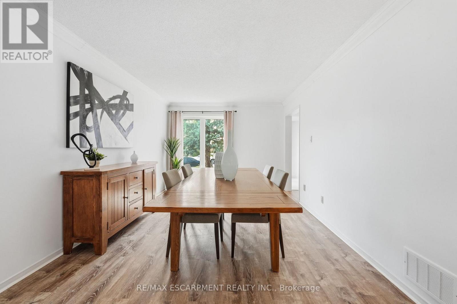 2493 Newport Street, Burlington, Ontario  L7M 3X7 - Photo 6 - W12928162