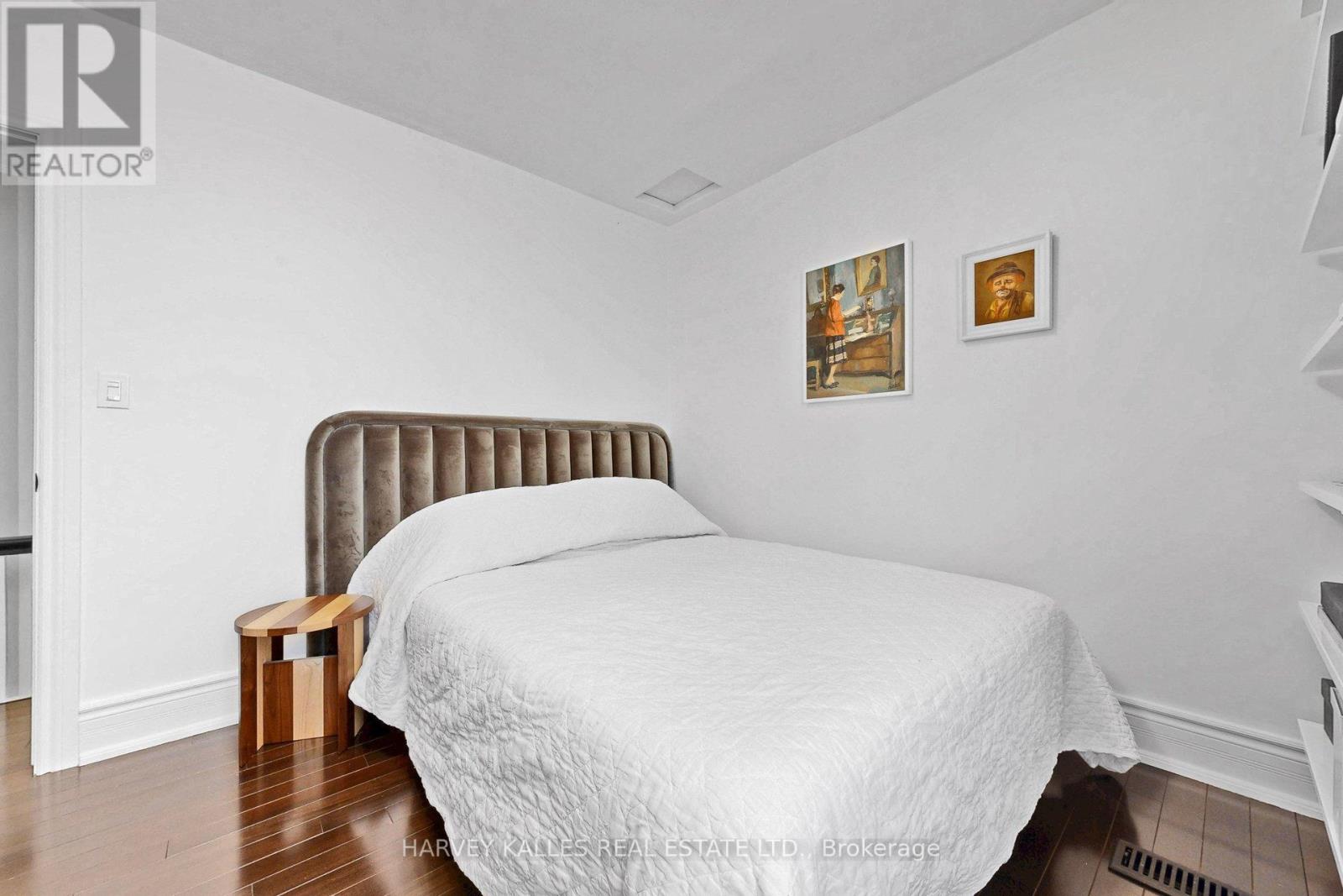 35 Peterborough Avenue, Toronto, Ontario M6H 2K9 - Photo 27 - W12928184