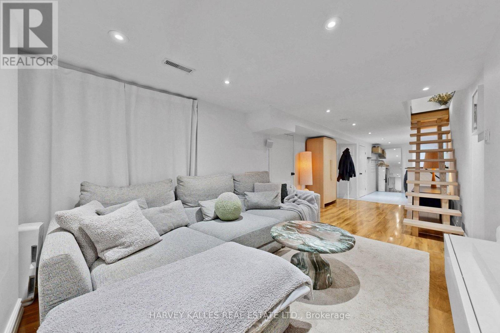 35 Peterborough Avenue, Toronto, Ontario M6H 2K9 - Photo 38 - W12928184