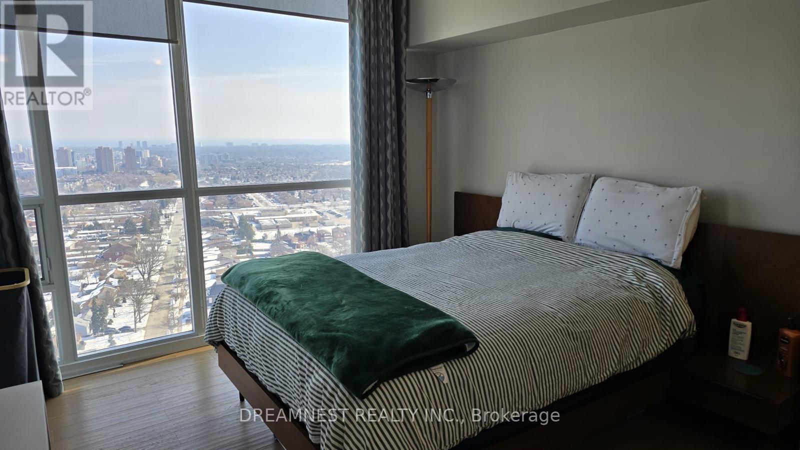 2506 - 223 Webb Drive, Mississauga, Ontario  L5B 0E8 - Photo 8 - W12928196