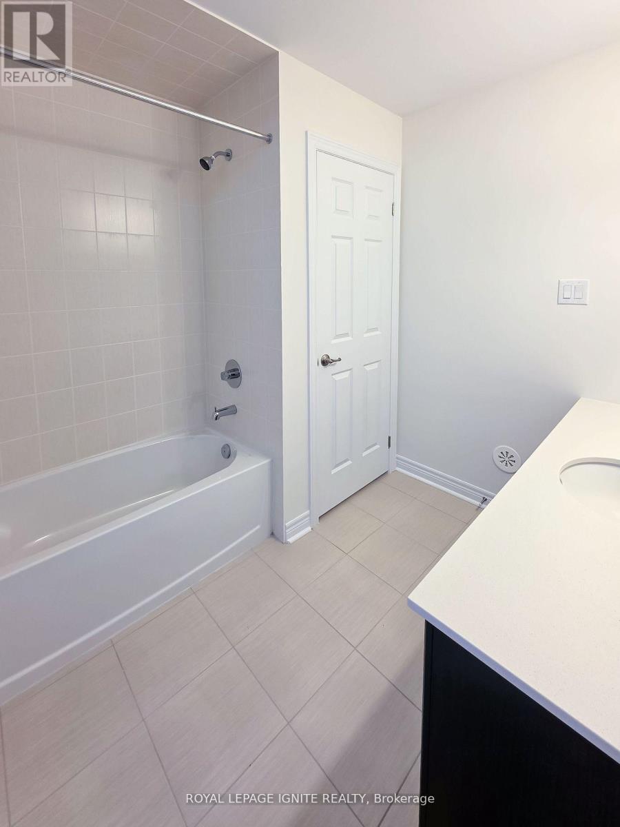 83 Claremont Drive, Brampton, Ontario  L6R 4E6 - Photo 13 - W12928236