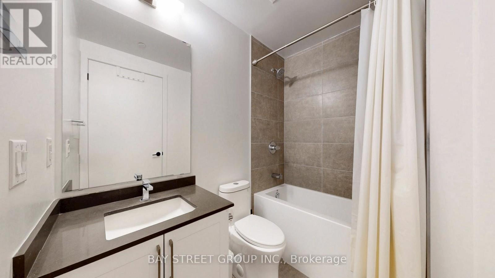 710 - 2450 Old Bronte Road E, Oakville, Ontario  L6M 5P6 - Photo 15 - W12928244