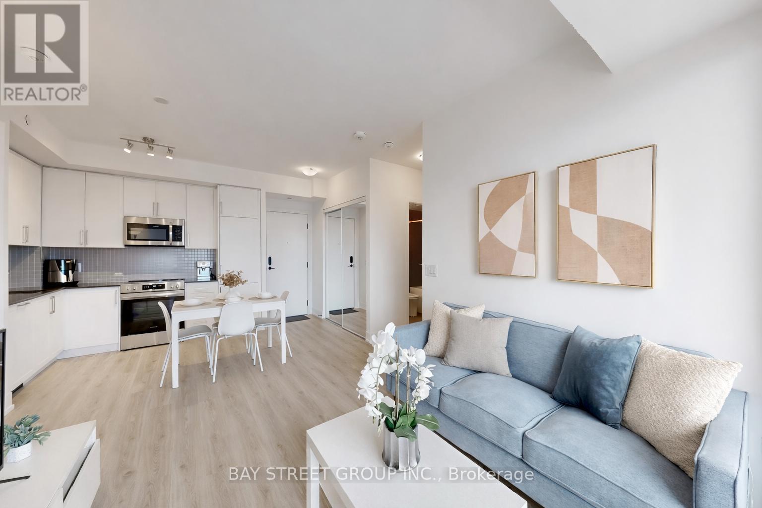 710 - 2450 Old Bronte Road E, Oakville, Ontario  L6M 5P6 - Photo 5 - W12928244