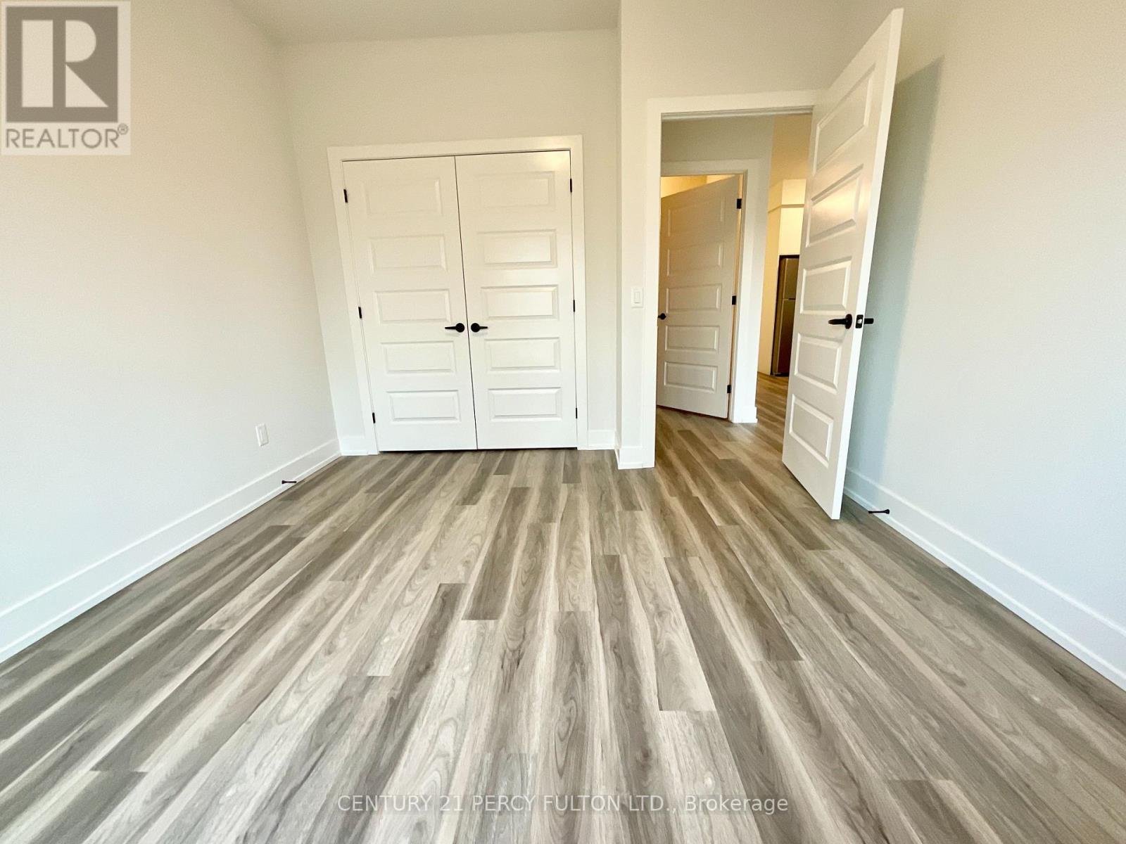 303 - 1100 Lackner Place, Kitchener, Ontario  N2A 0M1 - Photo 11 - X12928056