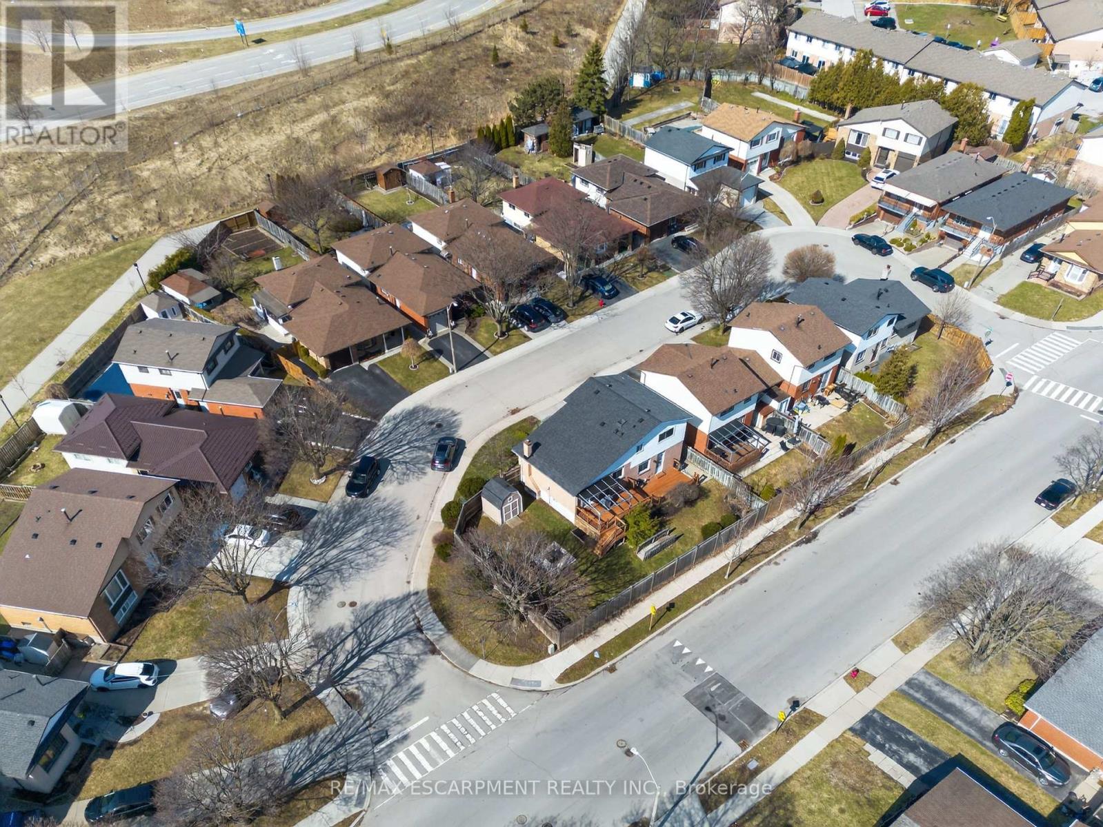 30 Basin Crescent, Hamilton, Ontario  L8T 4W8 - Photo 39 - X12928102