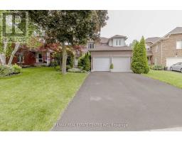 33 STRATHROY CRESCENT, Hamilton, Ontario