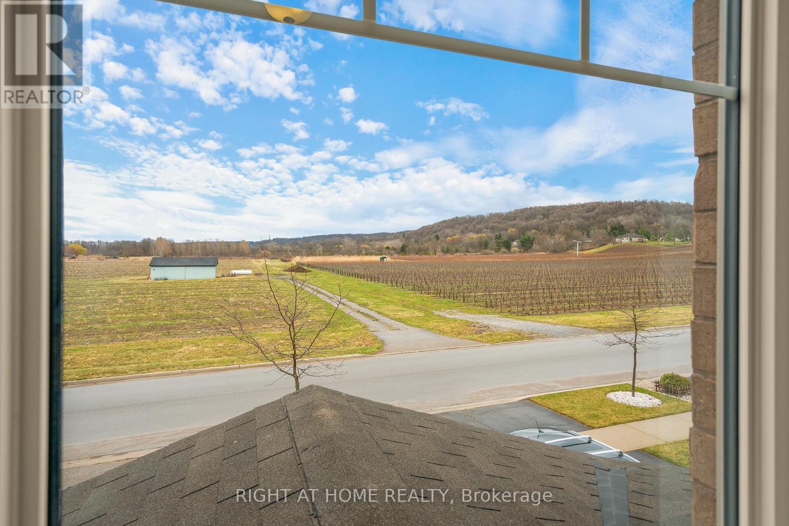 318 Concession 3 Road, Niagara-On-The-Lake, Ontario  L0S 1J1 - Photo 33 - X12928142