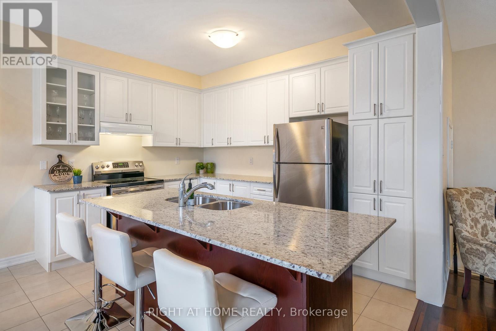 318 Concession 3 Road, Niagara-On-The-Lake, Ontario  L0S 1J1 - Photo 9 - X12928142