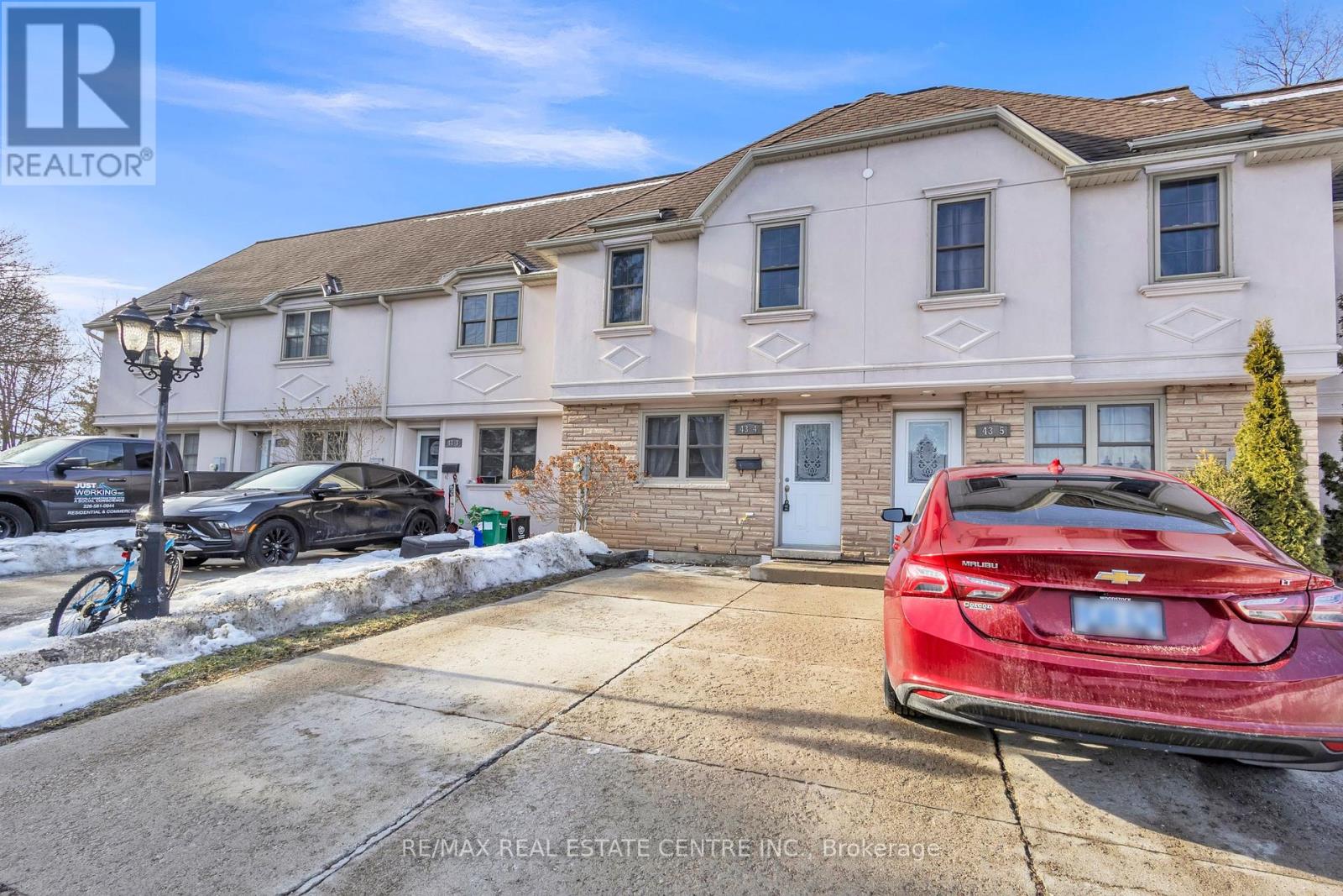4 - 43 Blandford Street, Woodstock, Ontario  N4S 7H7 - Photo 4 - X12928188