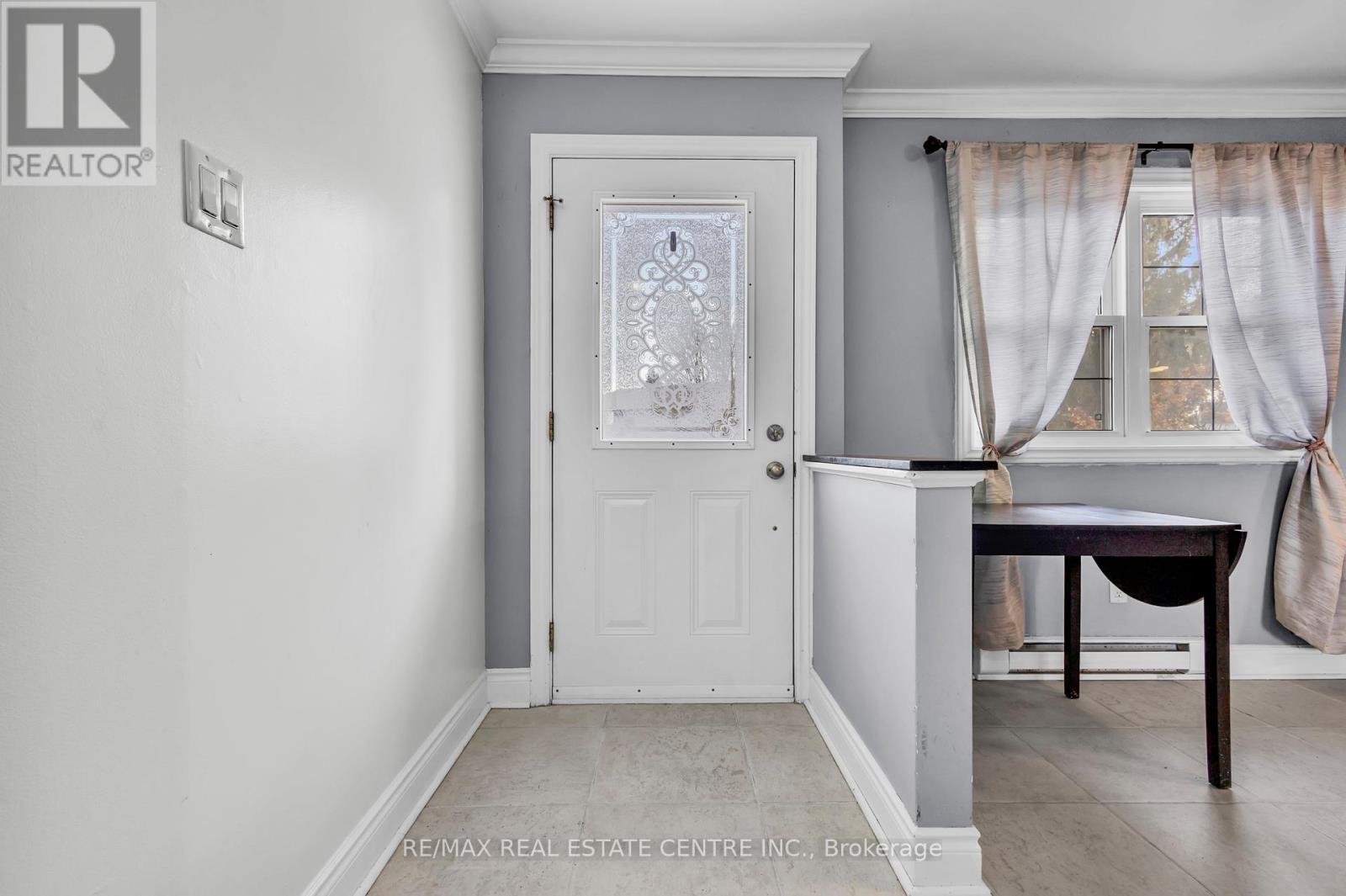 4 - 43 Blandford Street, Woodstock, Ontario  N4S 7H7 - Photo 7 - X12928188