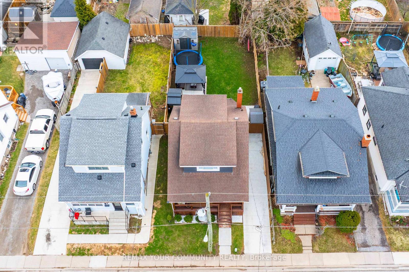 16 Marquis Street, St. Catharines, Ontario  L2R 4Y6 - Photo 34 - X12928204