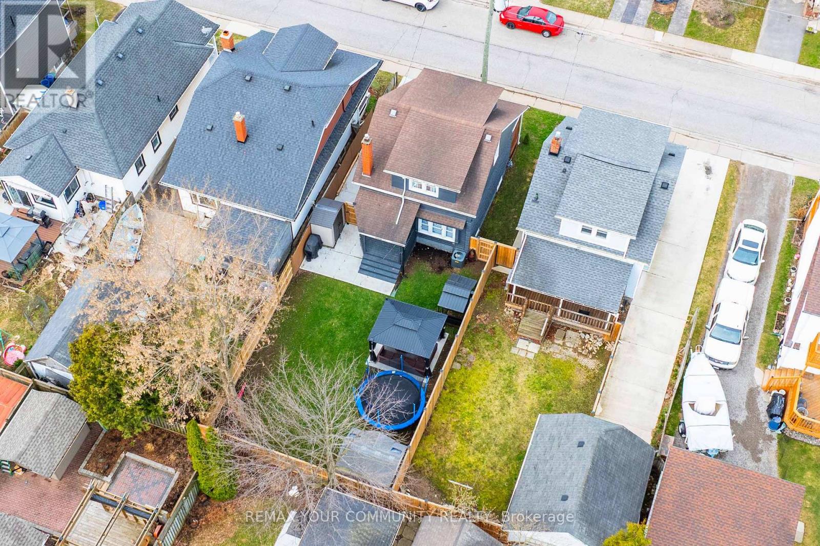 16 Marquis Street, St. Catharines, Ontario  L2R 4Y6 - Photo 35 - X12928204