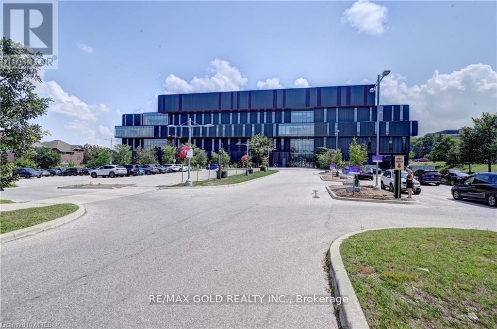 G304 - 275 Larch Street, Waterloo, Ontario  N2L 3R2 - Photo 17 - X12928218