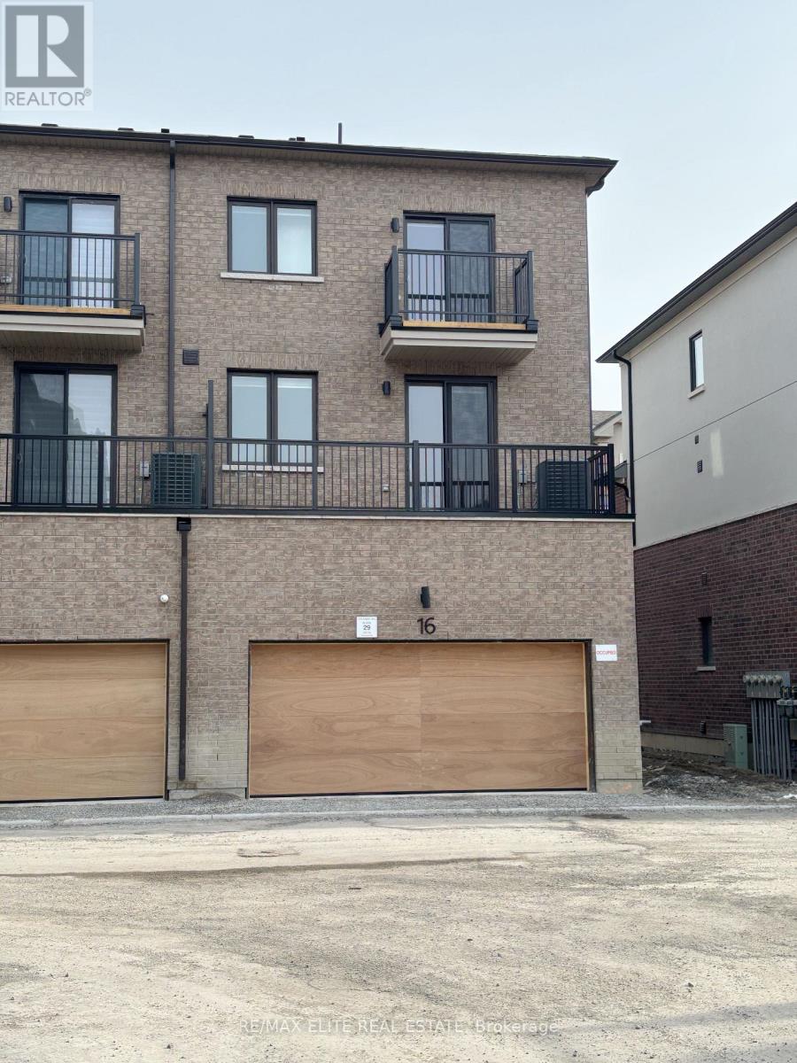 16 Lewis Craigie Lane, Richmond Hill, Ontario  L4B 0J5 - Photo 14 - N12912026