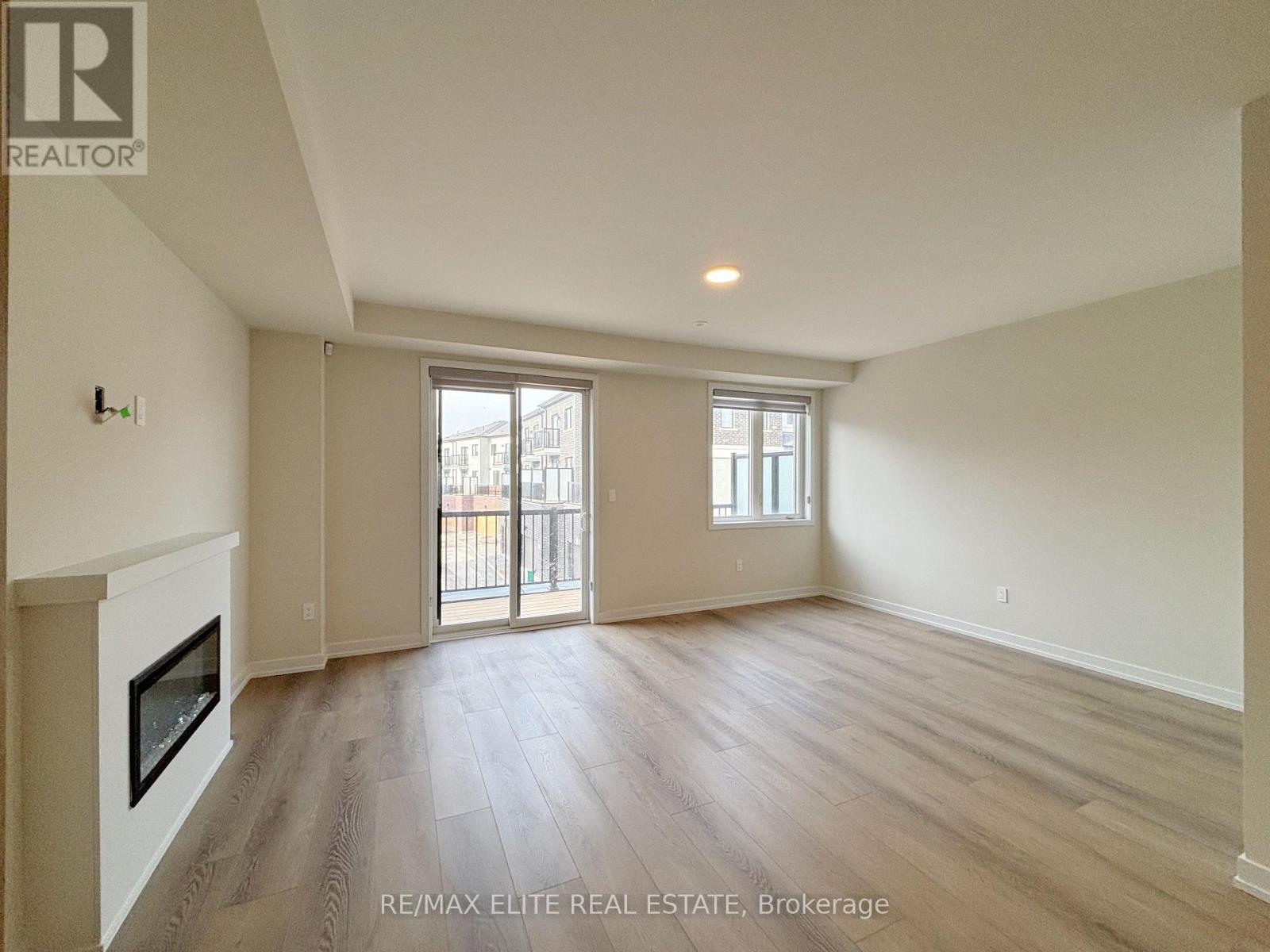 16 Lewis Craigie Lane, Richmond Hill, Ontario  L4B 0J5 - Photo 2 - N12912026