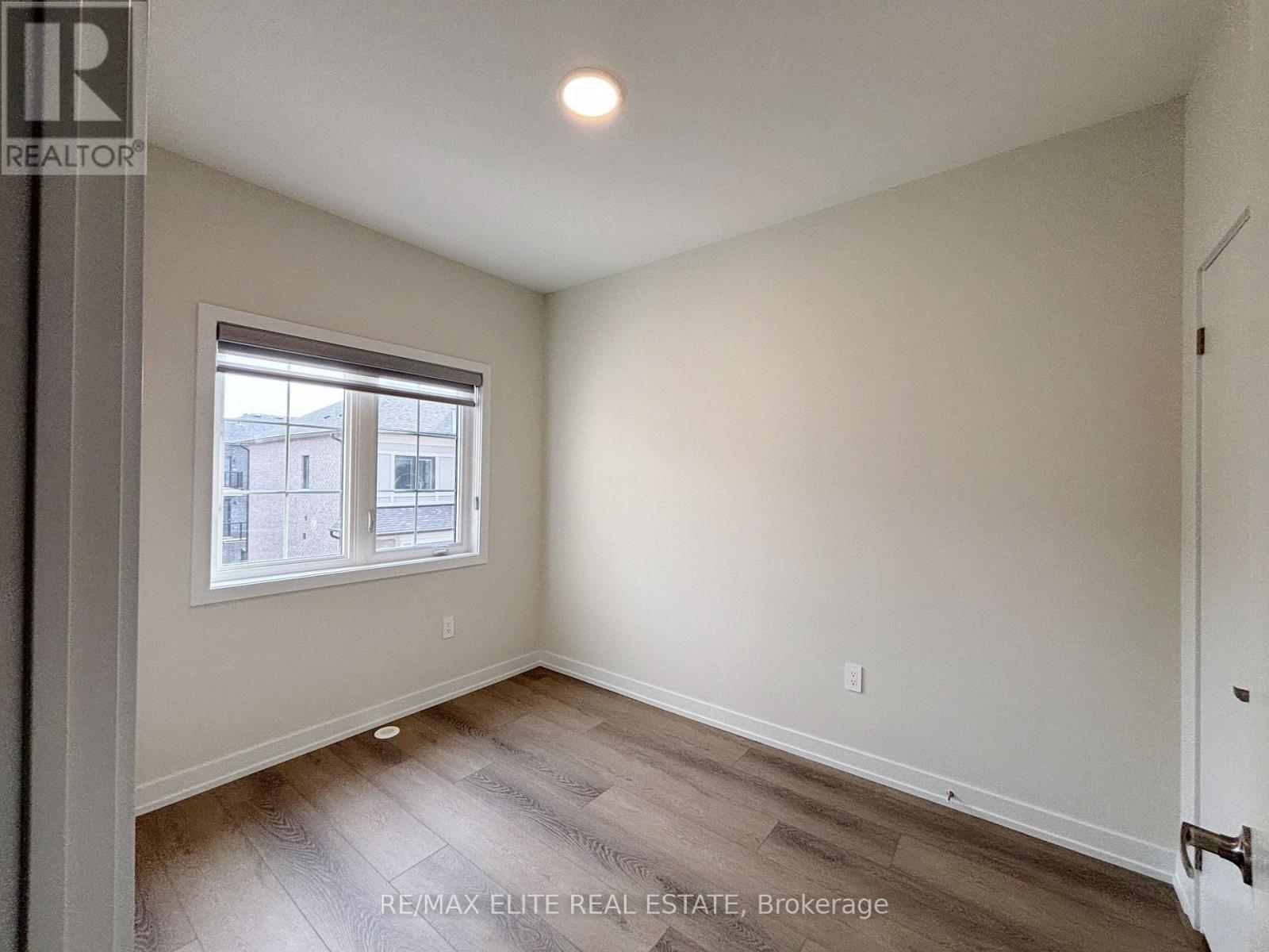 16 Lewis Craigie Lane, Richmond Hill, Ontario  L4B 0J5 - Photo 10 - N12912026