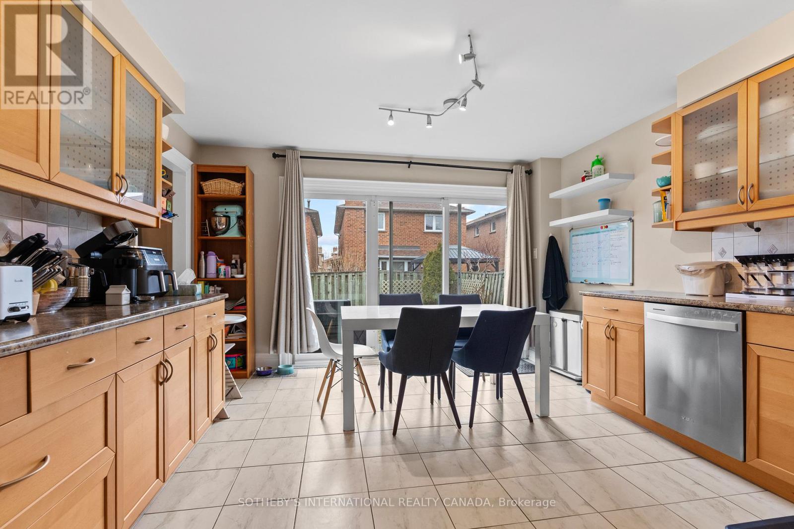 388 Brownridge Drive, Vaughan, Ontario  L4J 5Y2 - Photo 20 - N12926414