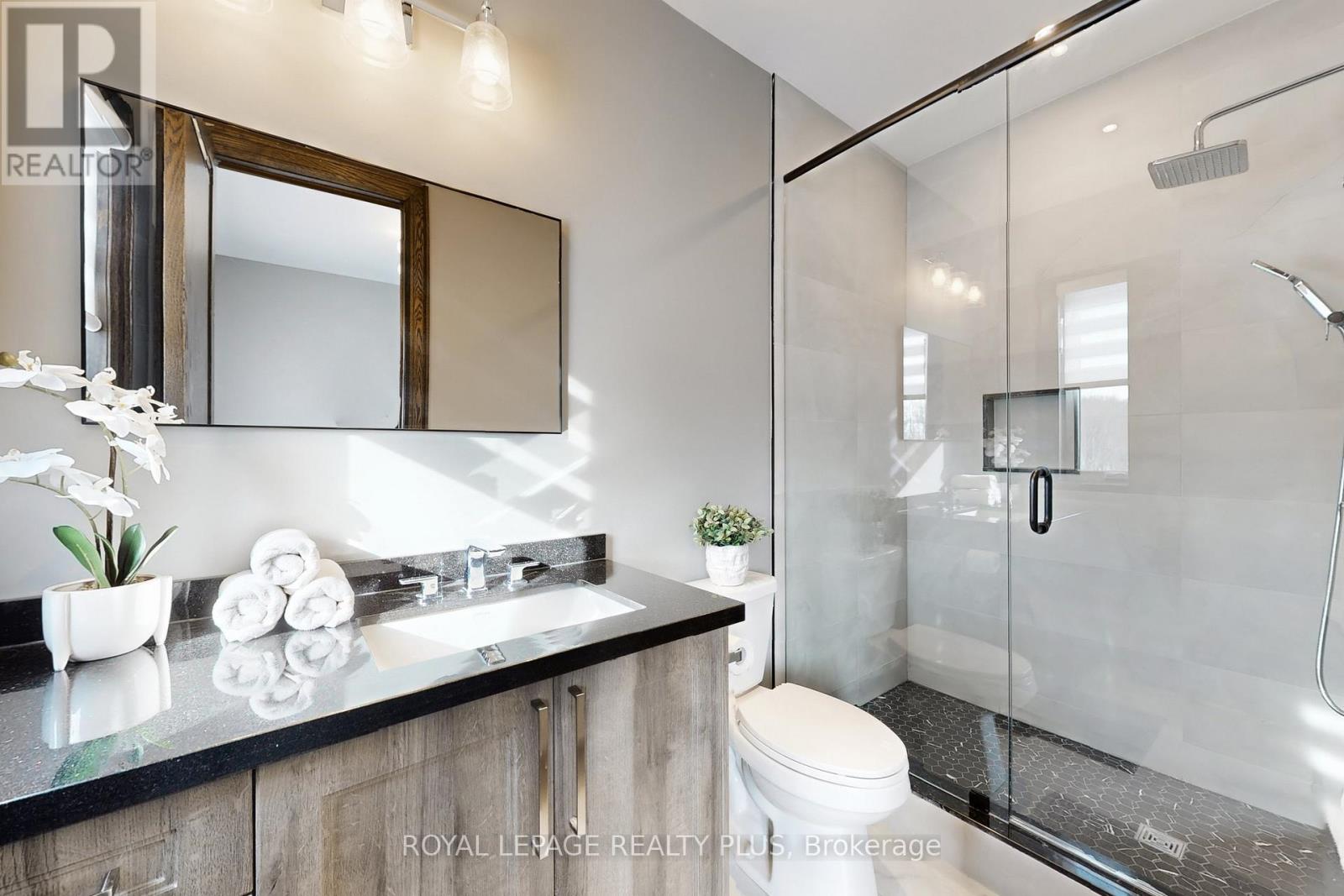 166 Logan Road, Caledon, Ontario  L7E 3P6 - Photo 33 - W12793854