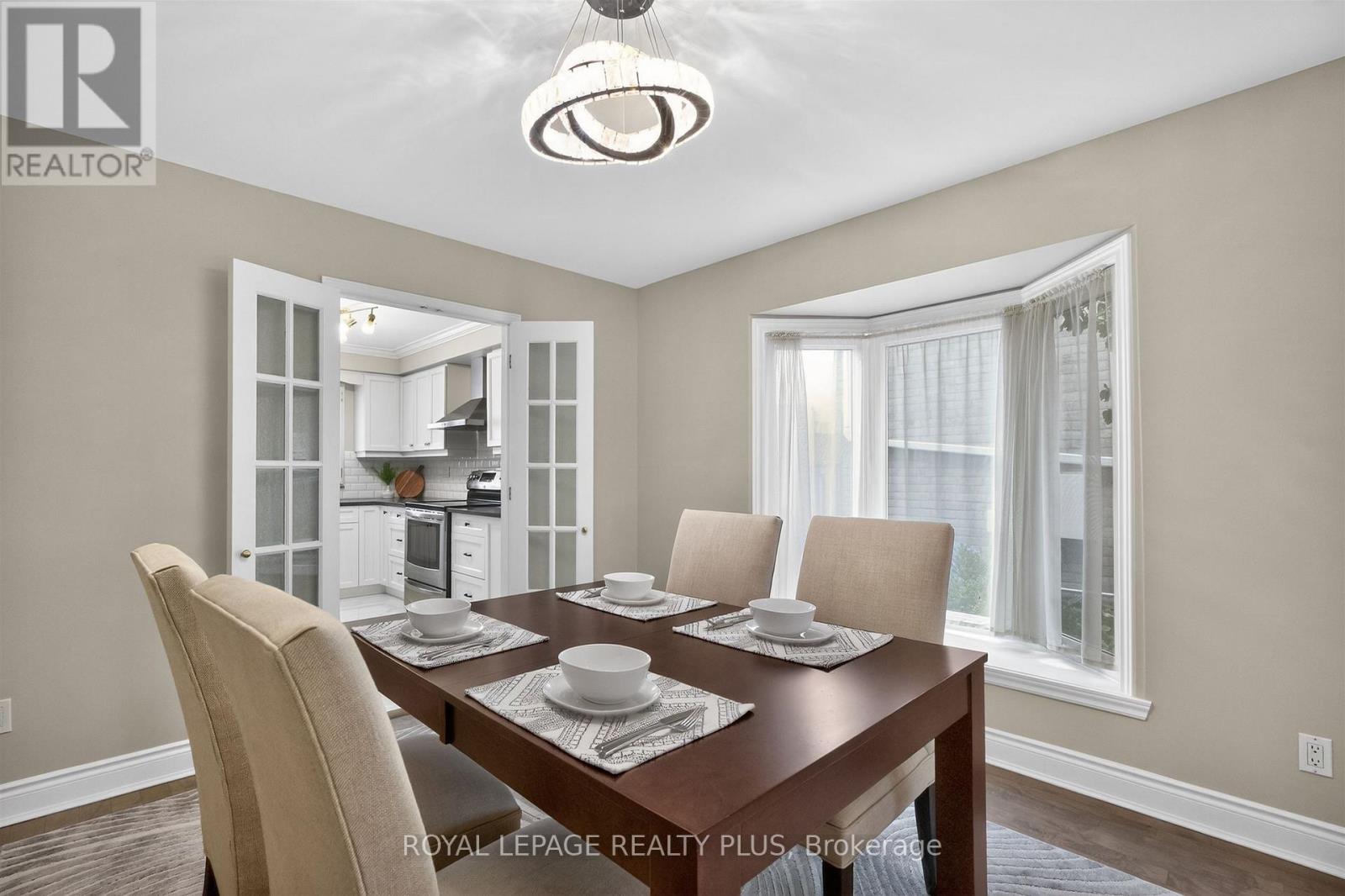 314 Leacock Avenue, Oakville, Ontario  L6H 5J1 - Photo 8 - W12906456