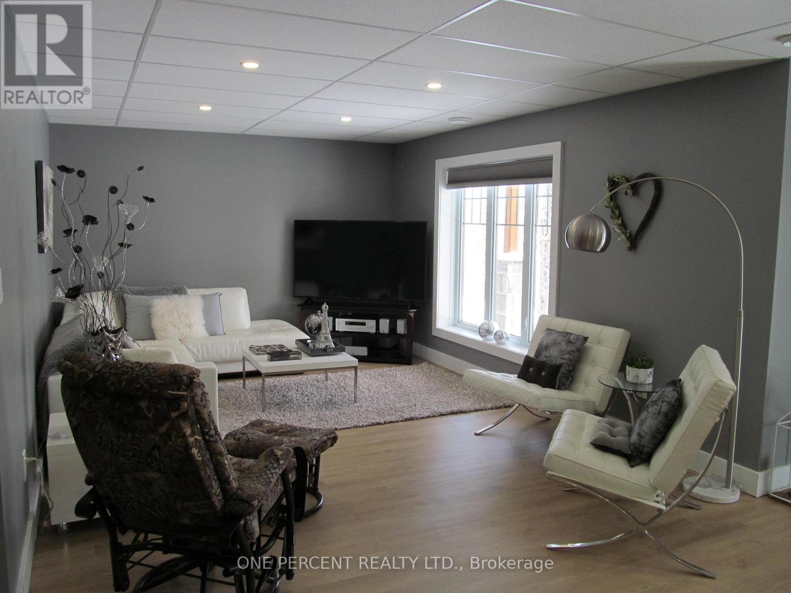 1333 Walker Lake Drive, Lake Of Bays (Sinclair), Ontario  P1H 2J6 - Photo 36 - X12917494