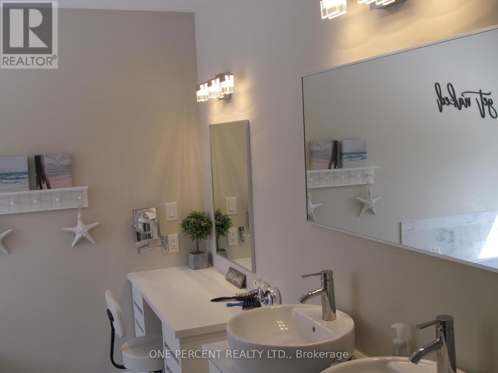 1333 Walker Lake Drive, Lake Of Bays (Sinclair), Ontario  P1H 2J6 - Photo 25 - X12917494