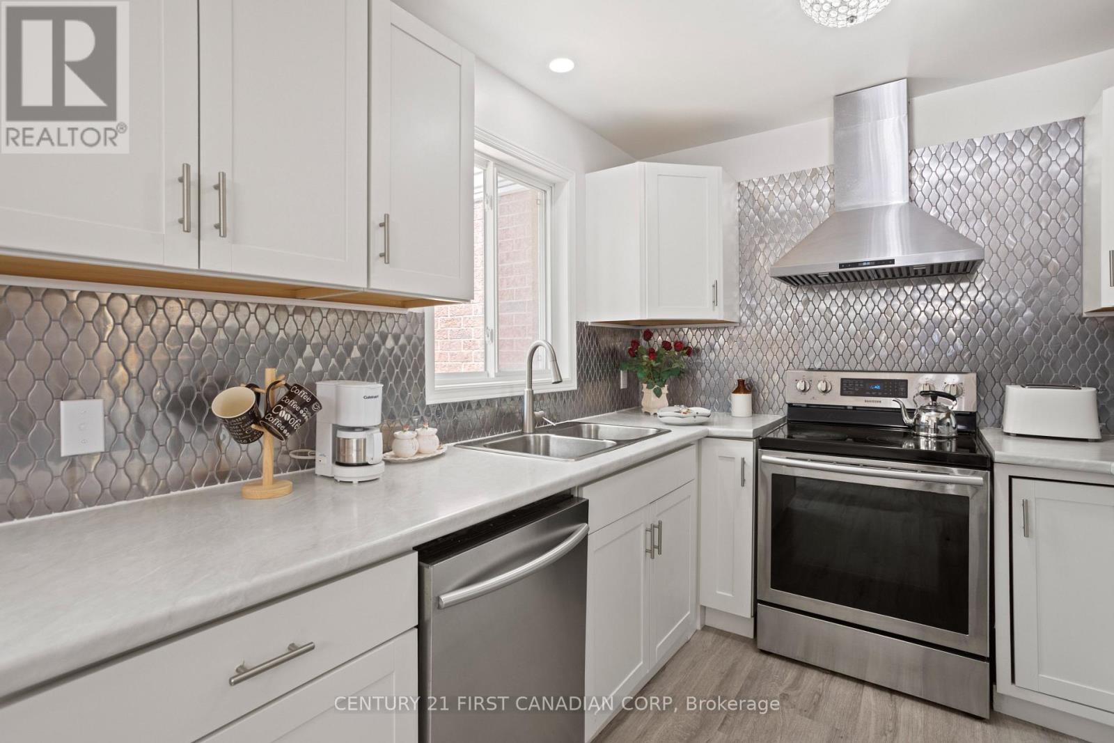 Photo 15 of 31 for 37 - 1921 Father Dalton Avenue