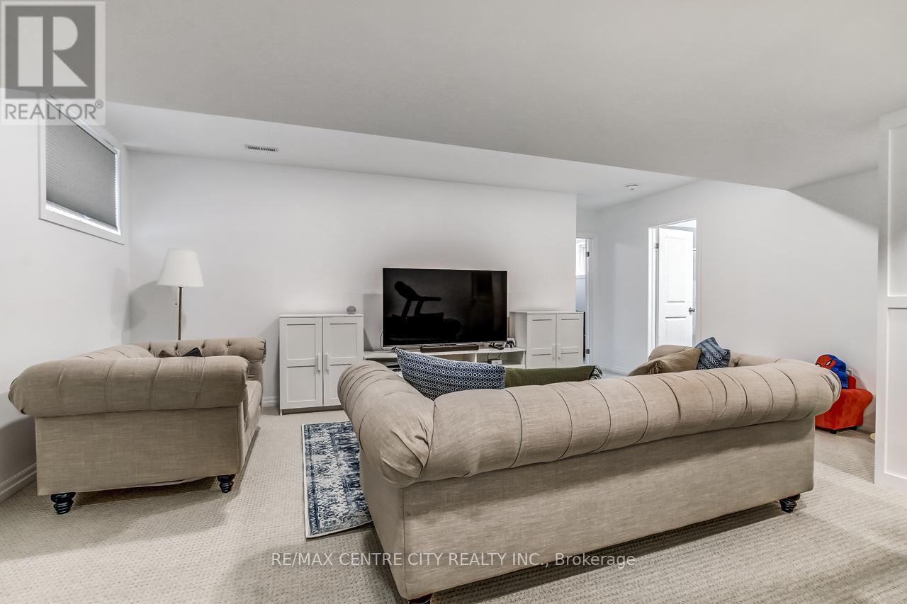 8 Redhaven Lane, St. Thomas, Ontario  N5R 0K2 - Photo 28 - X12928358