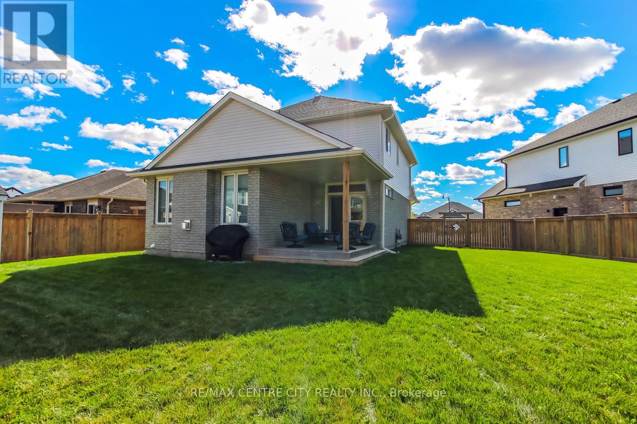 8 Redhaven Lane, St. Thomas, Ontario  N5R 0K2 - Photo 36 - X12928358