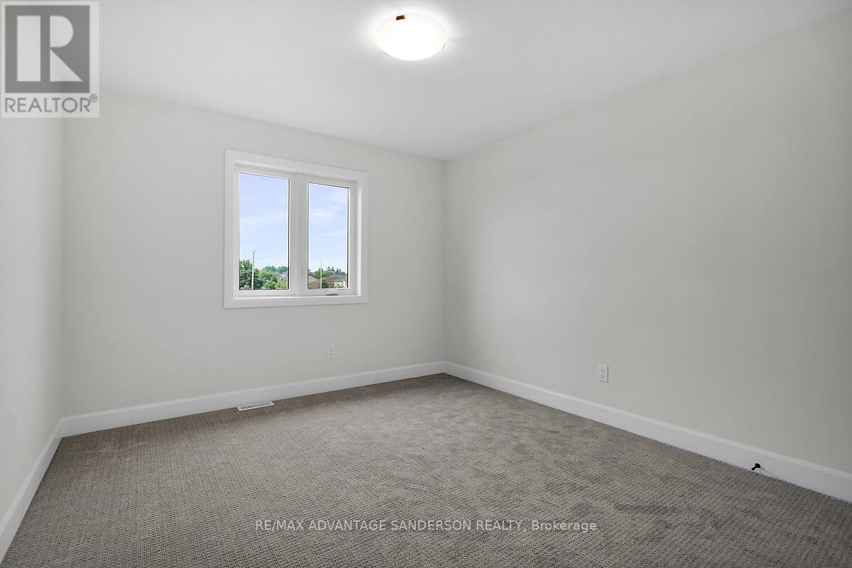 191 Bowman Drive, Middlesex Centre, Ontario  N0M 2A0 - Photo 32 - X12928378