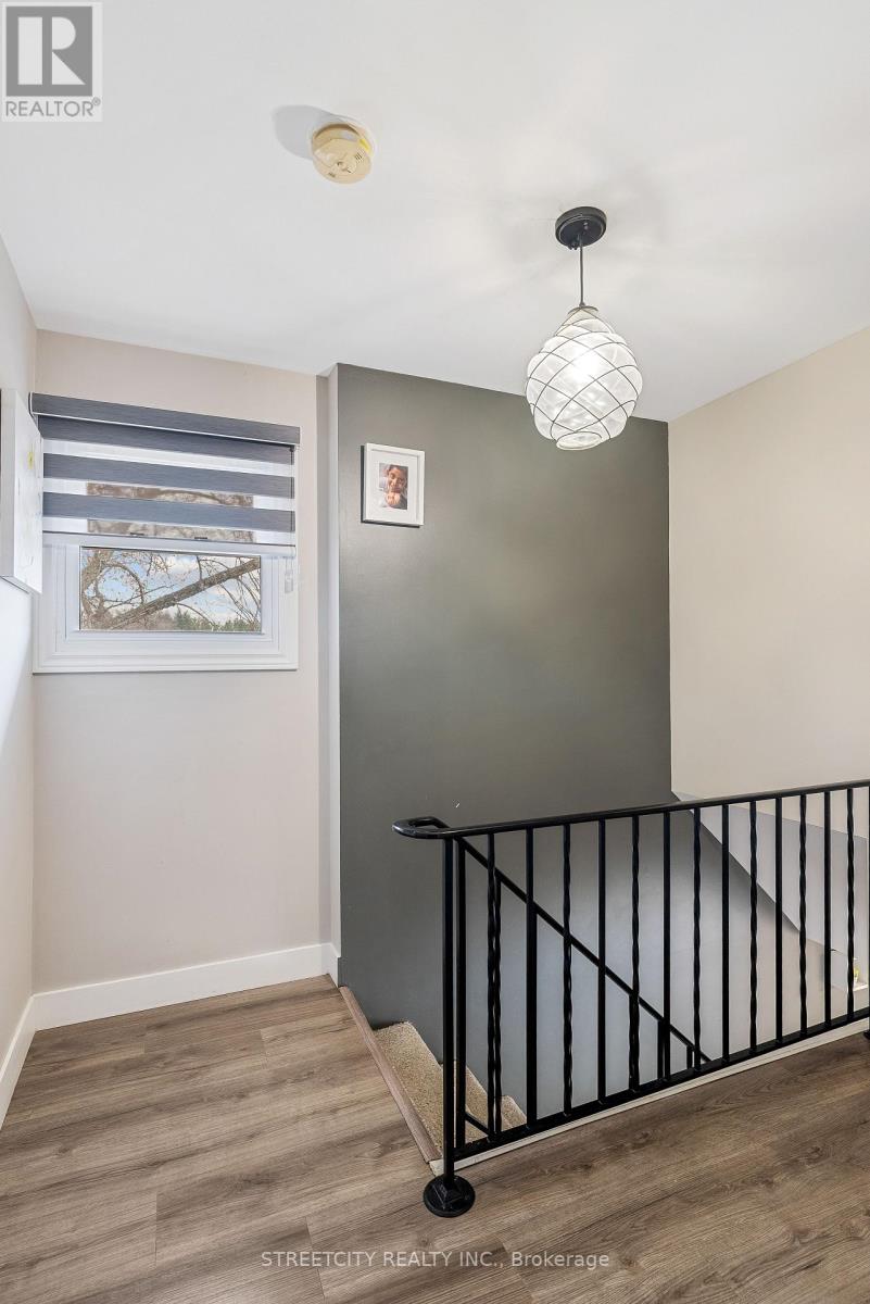 190 Spence Drive, Strathroy-Caradoc, Ontario  N7G 3T5 - Photo 15 - X12928480