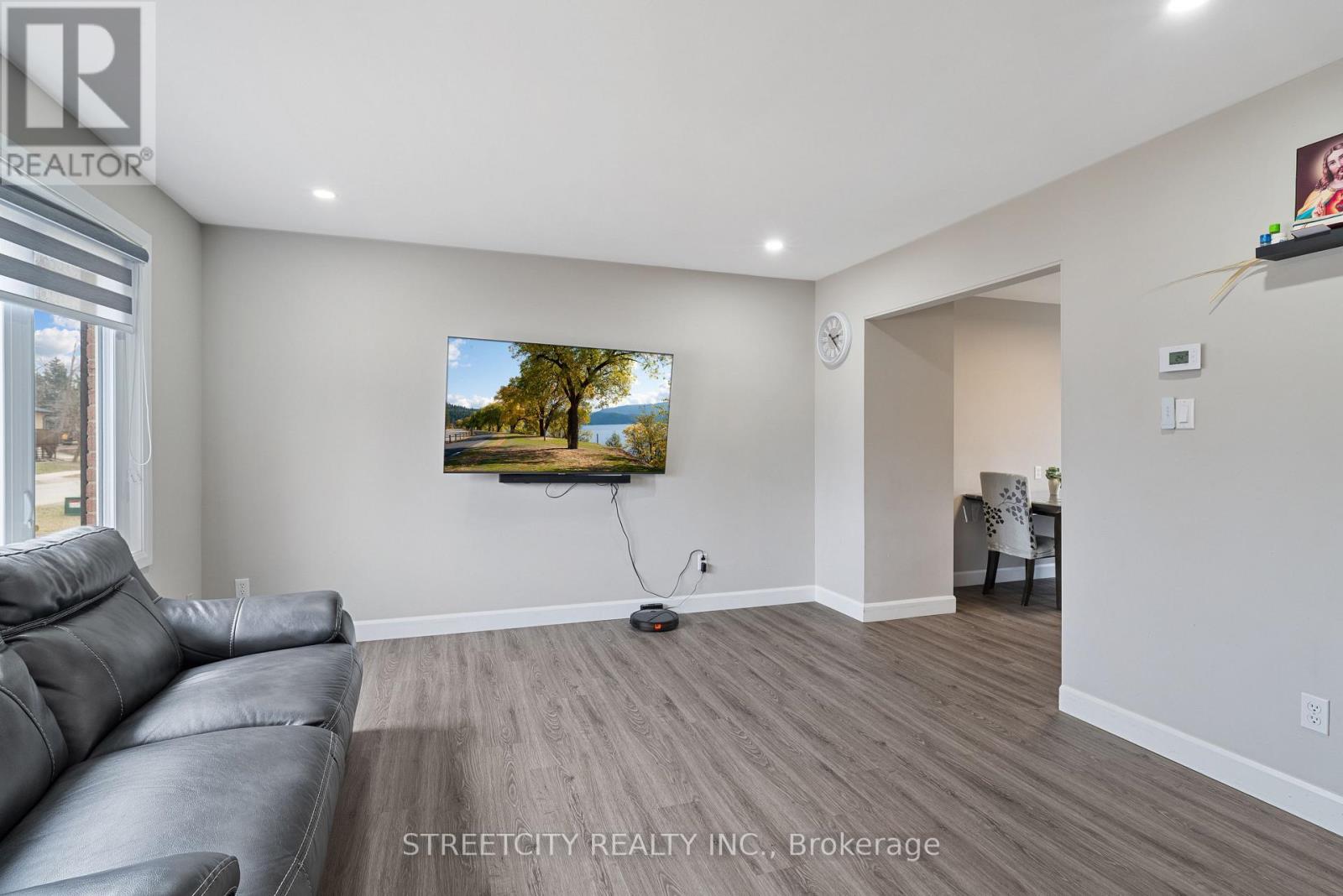 190 Spence Drive, Strathroy-Caradoc, Ontario  N7G 3T5 - Photo 7 - X12928480