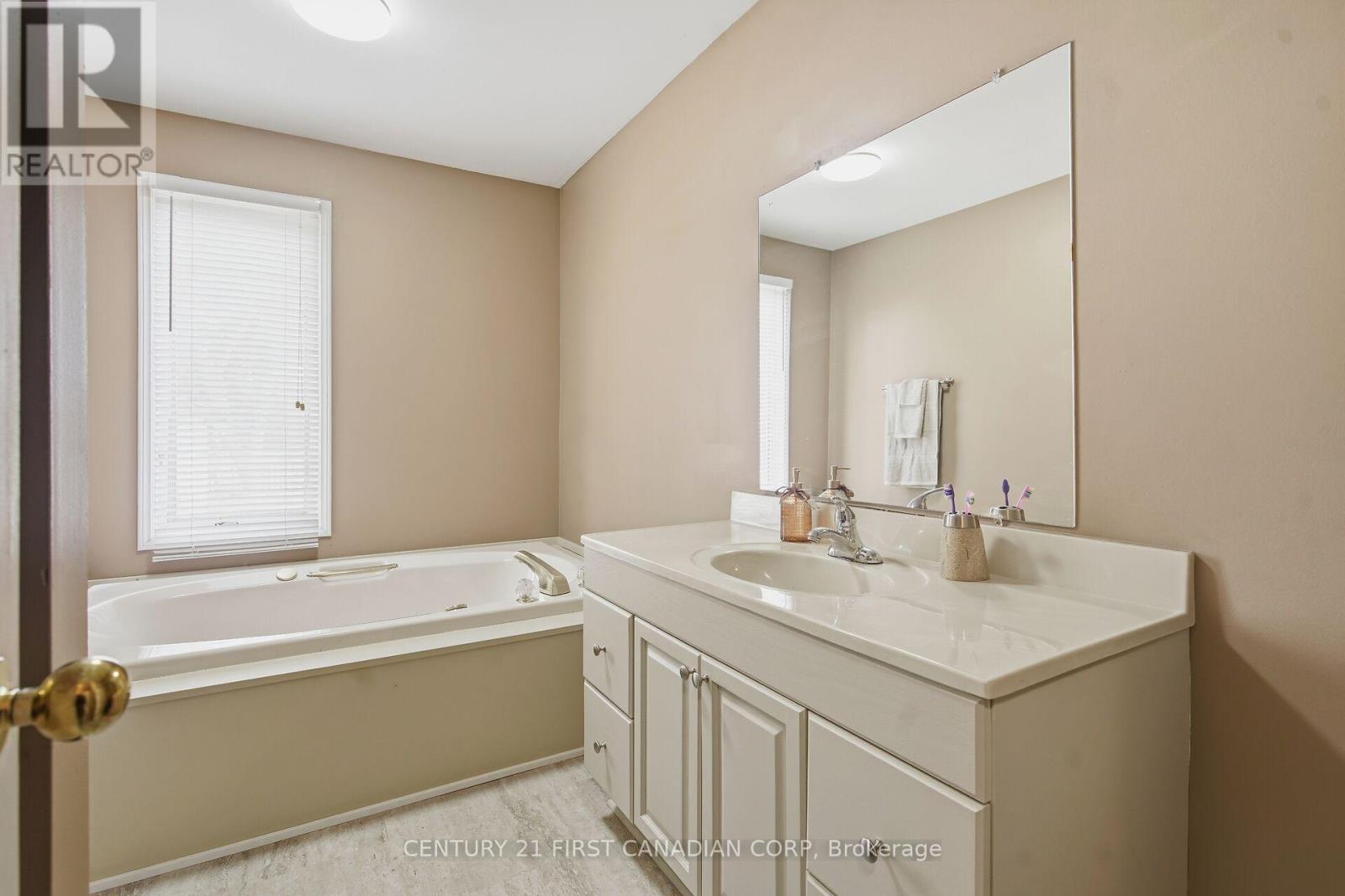 87 Grieve Place, London South, Ontario  N6E 3C9 - Photo 18 - X12928584