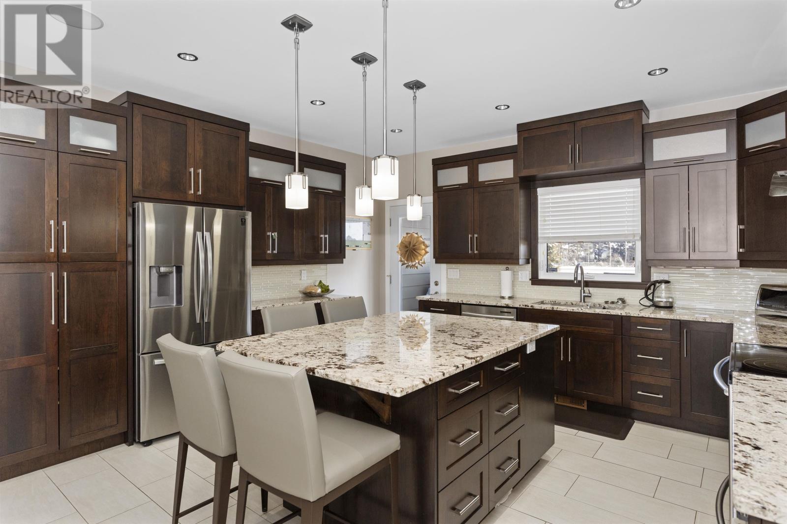 216 Cougar Cres, Thunder Bay, Ontario  P7C 0B2 - Photo 11 - TB2600549