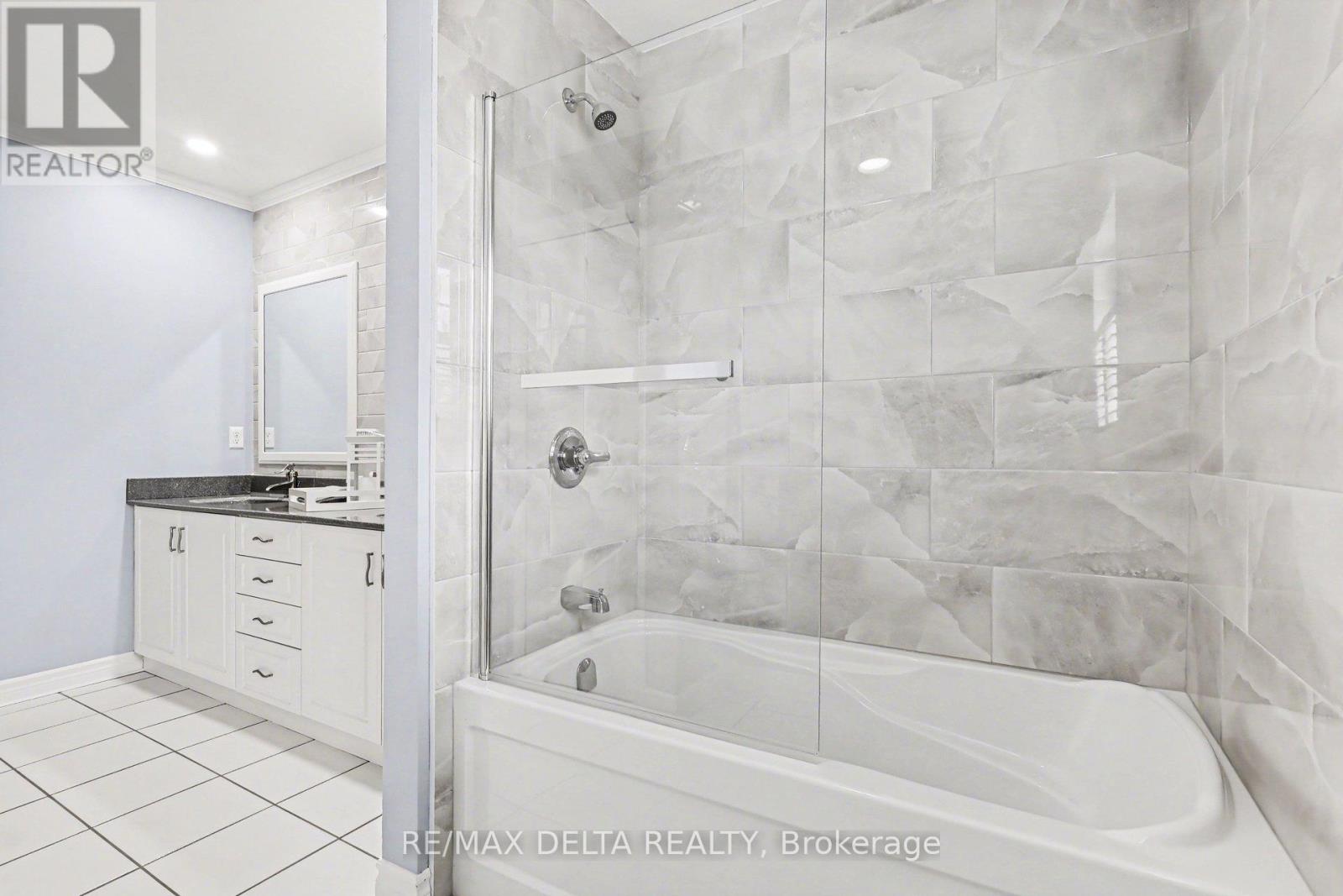 10532 Main Street, North Dundas, Ontario  K0E 1W0 - Photo 32 - X12928280