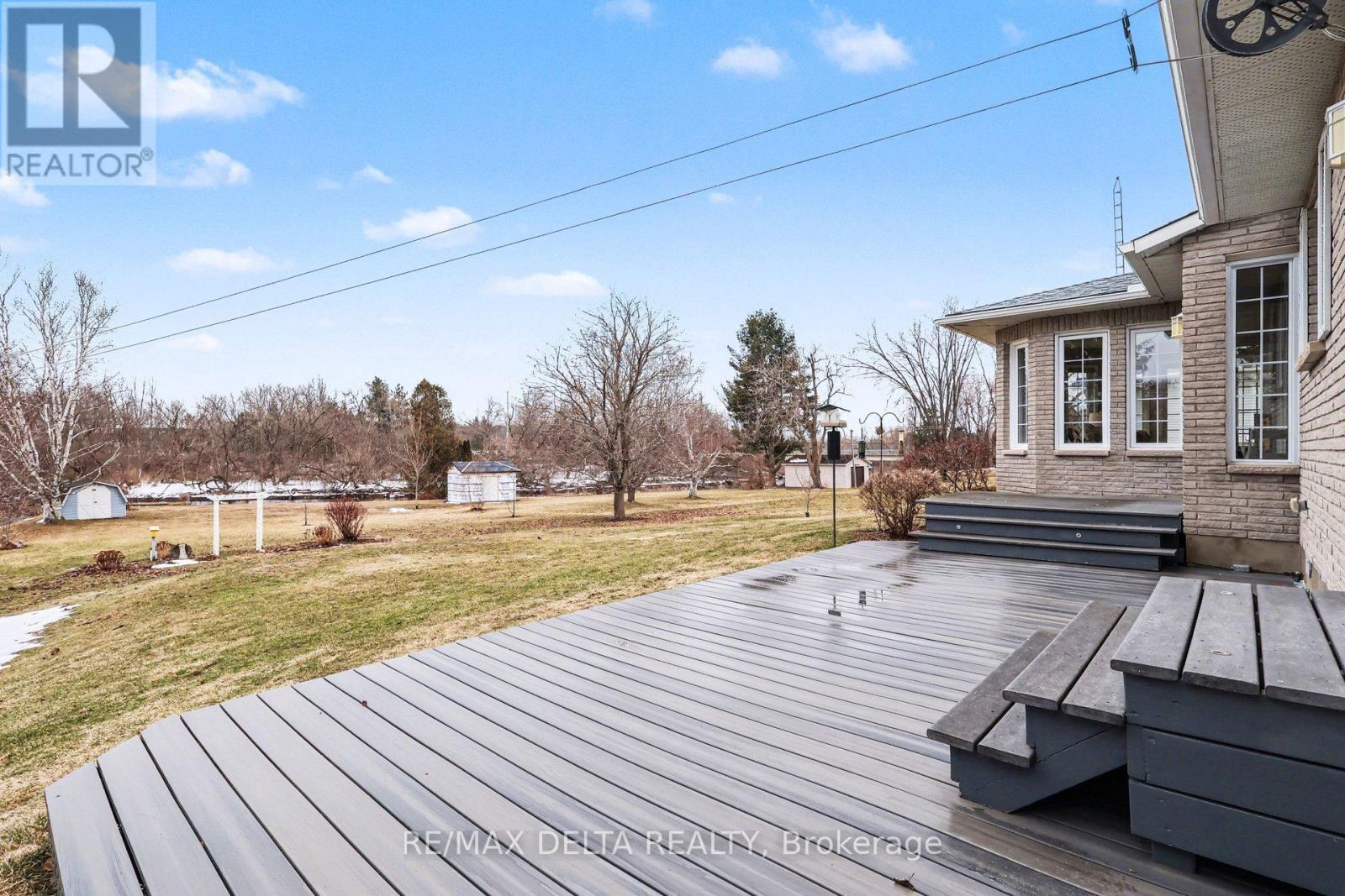 10532 Main Street, North Dundas, Ontario  K0E 1W0 - Photo 35 - X12928280