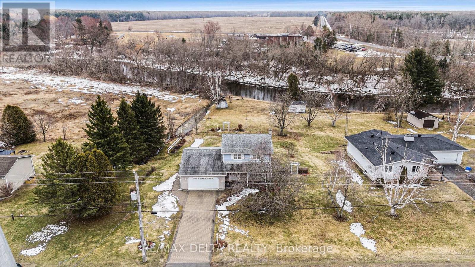 10532 Main Street, North Dundas, Ontario  K0E 1W0 - Photo 37 - X12928280