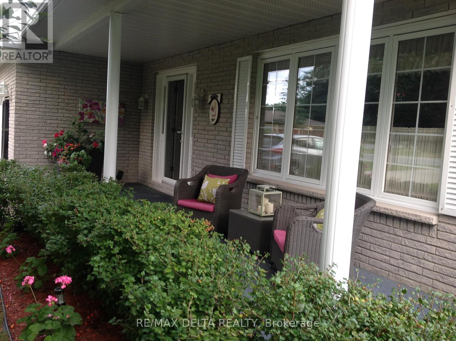 10532 Main Street, North Dundas, Ontario  K0E 1W0 - Photo 44 - X12928280