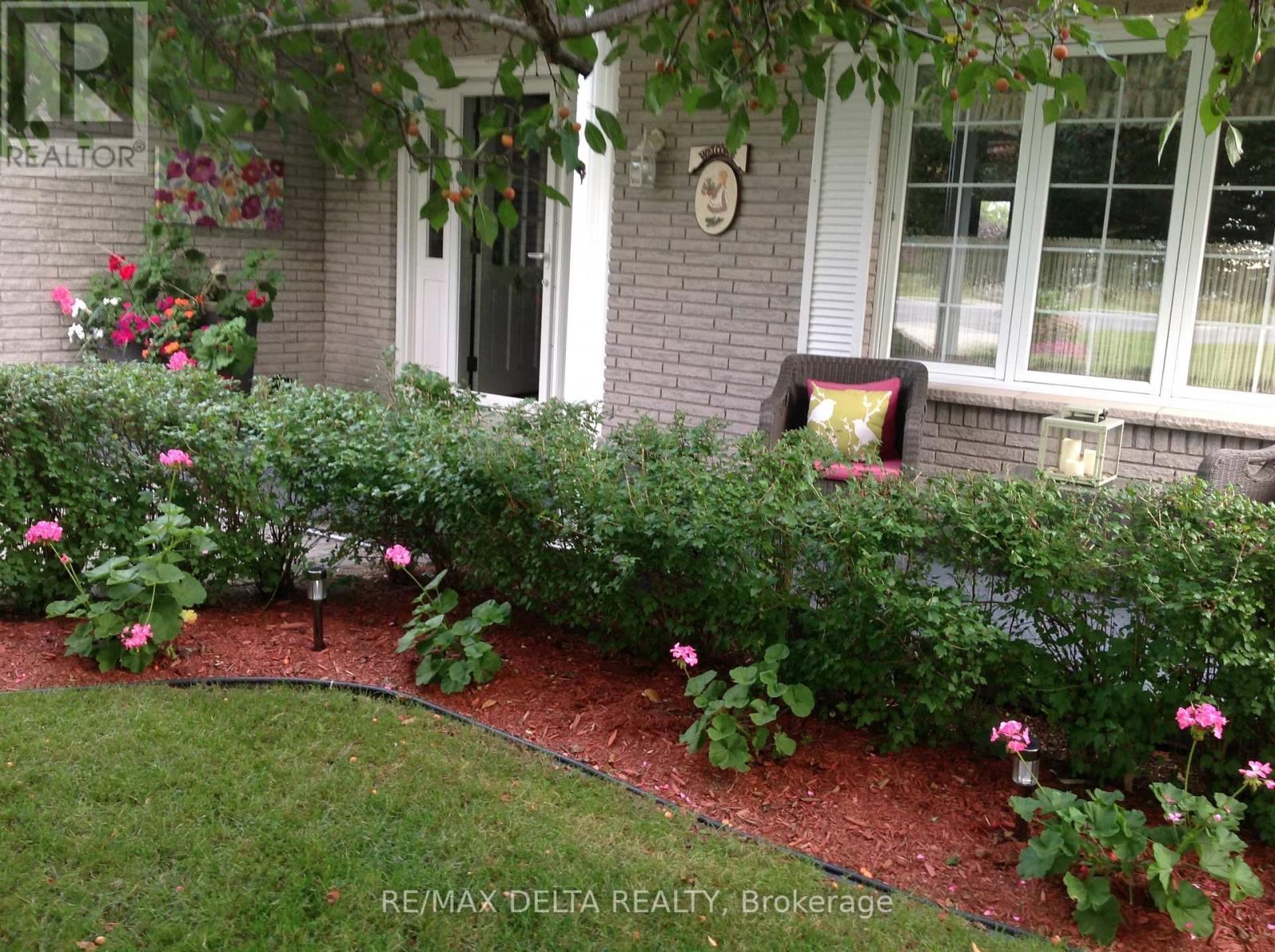 10532 Main Street, North Dundas, Ontario  K0E 1W0 - Photo 47 - X12928280